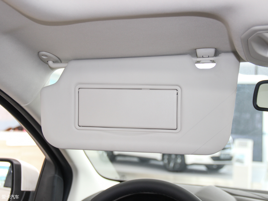 2015˹  EcoBoost 180 ԄŞ