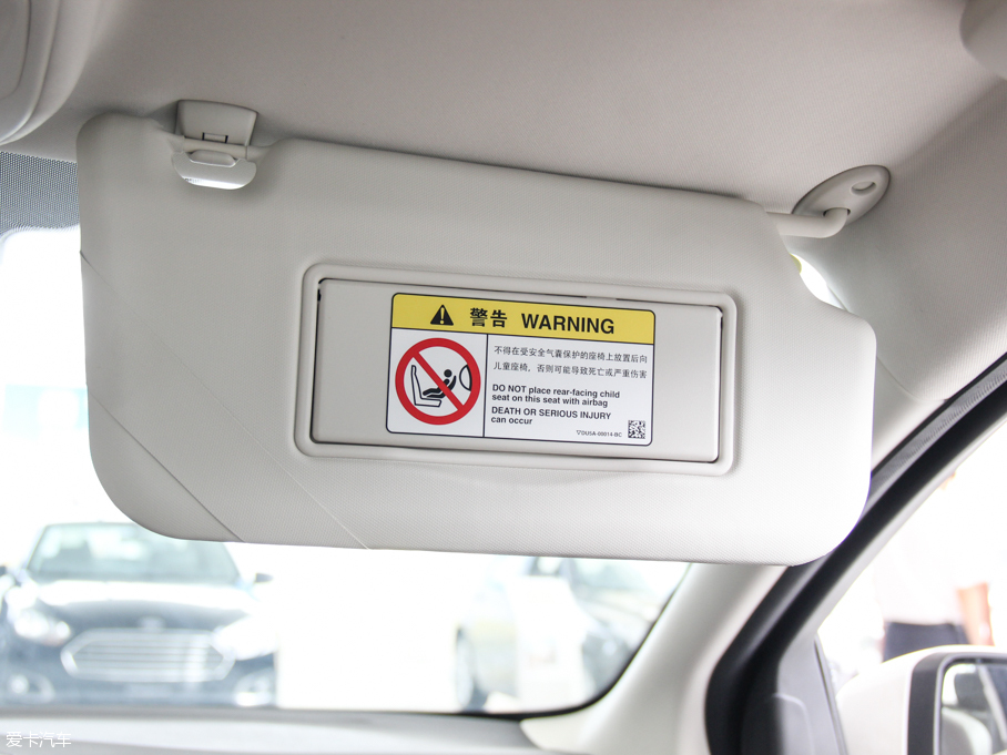 2015˹  EcoBoost 180 ԄŞ