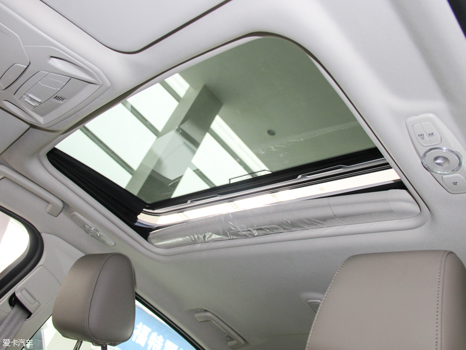 2015˹  EcoBoost 180 ԄŞ