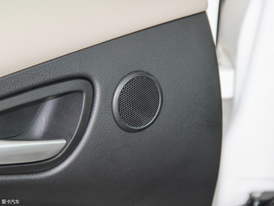 2015˹  EcoBoost 180 ԄŞ