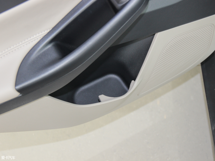 2015˹  EcoBoost 180 Ԅ(dng)Ş