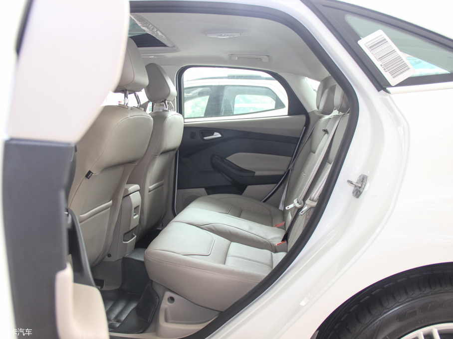 2015˹  EcoBoost 180 ԄŞ