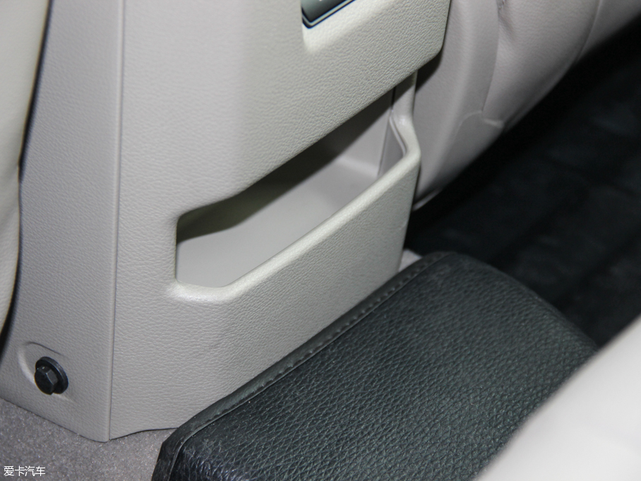 2015˹  EcoBoost 180 ԄŞ