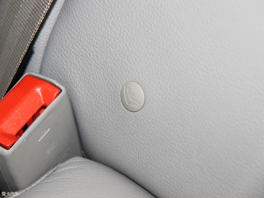 2015˹  EcoBoost 180 ԄŞ