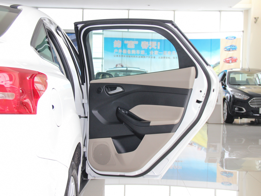 2015˹  EcoBoost 180 ԄŞ