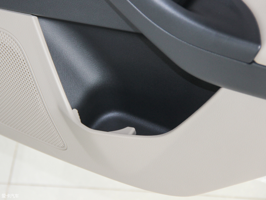 2015˹  EcoBoost 180 Ԅ(dng)Ş