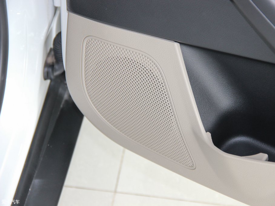 2015˹  EcoBoost 180 Ԅ(dng)Ş