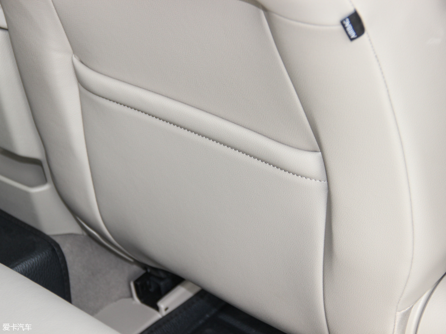 2015˹  EcoBoost 180 ԄŞ