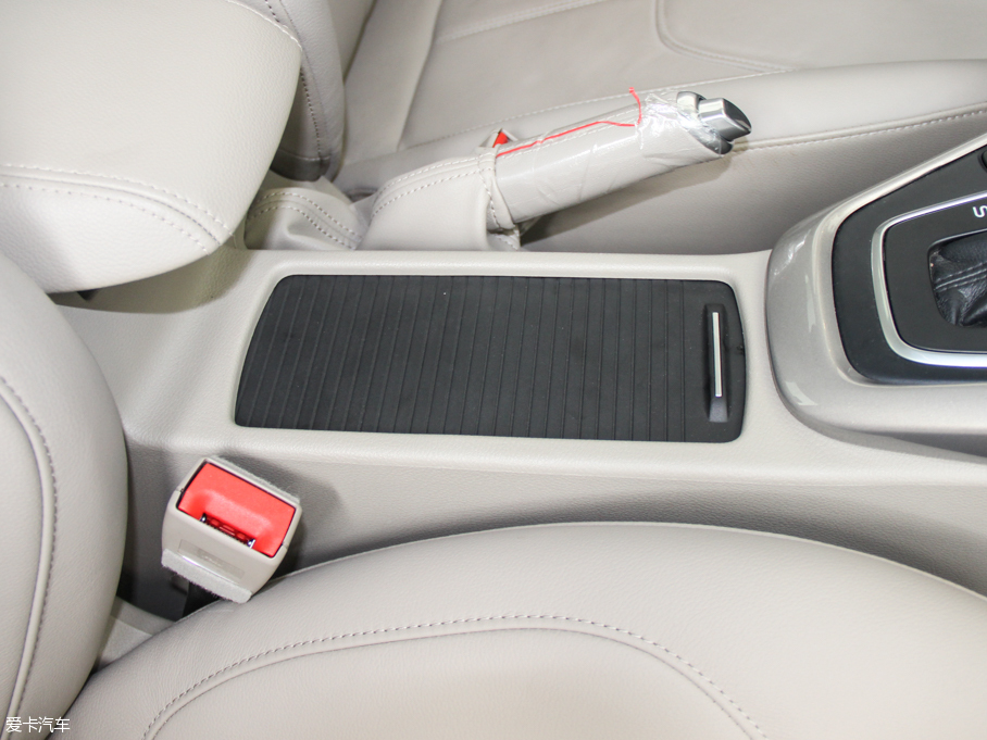 2015˹  EcoBoost 180 Ԅ(dng)Ş