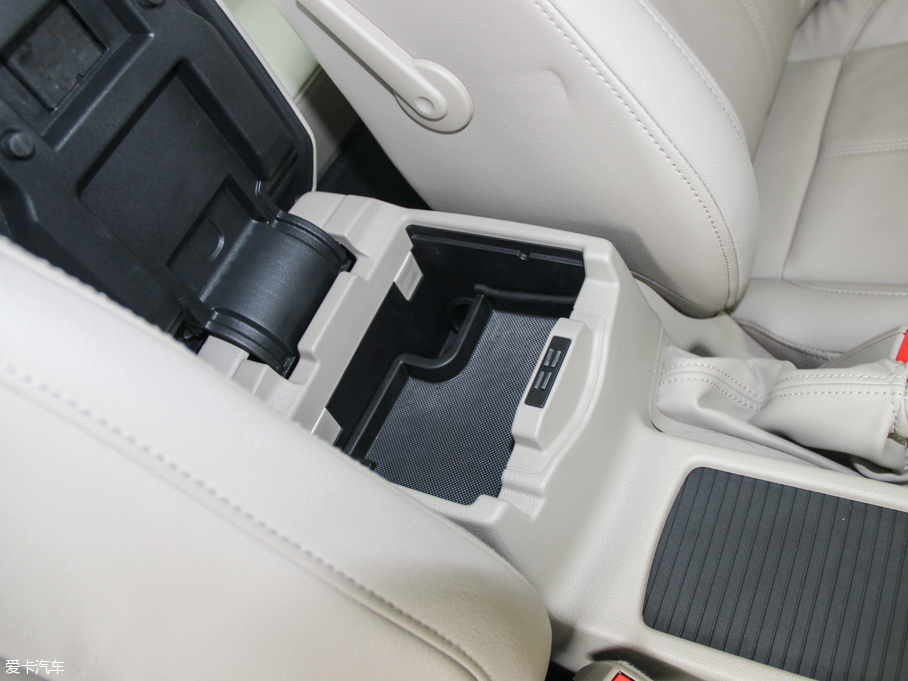 2015˹  EcoBoost 180 ԄŞ