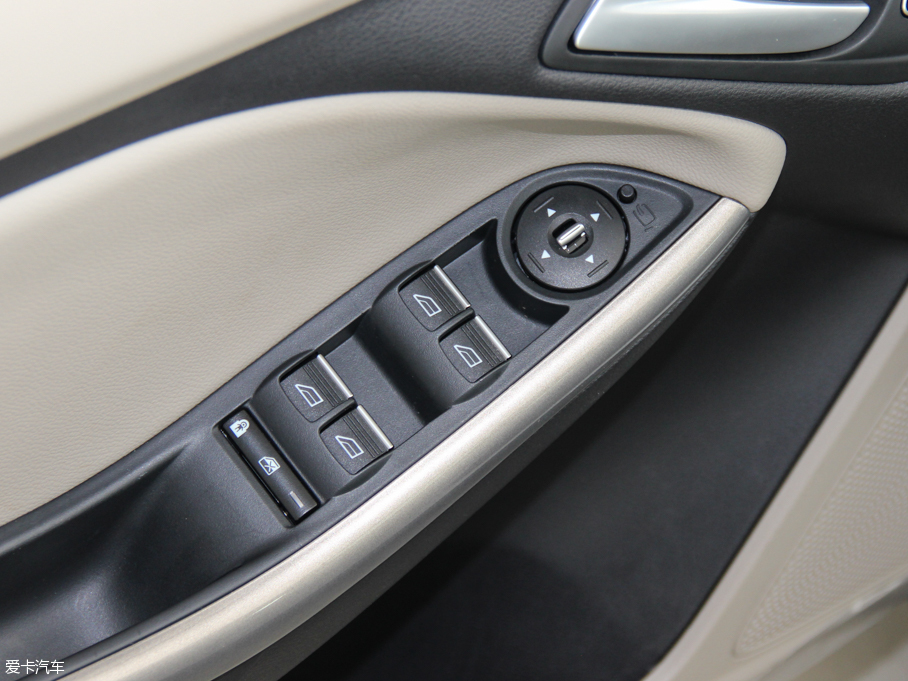 2015˹  EcoBoost 180 ԄŞ