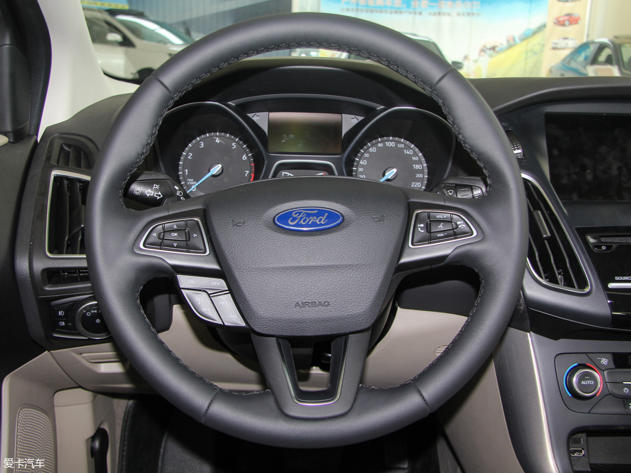 2015˹  EcoBoost 180 ԄŞ