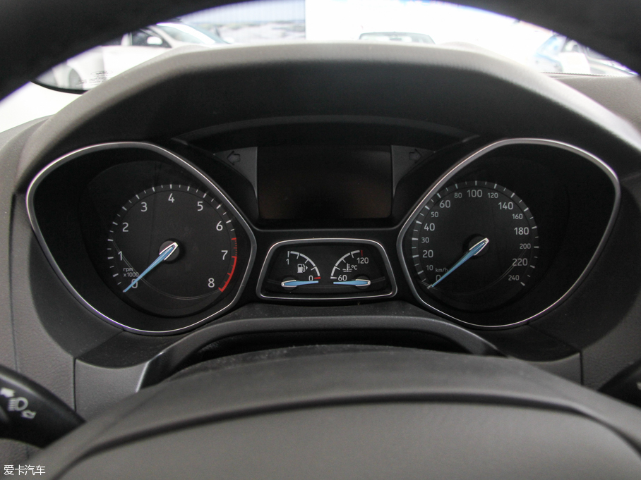 2015˹  EcoBoost 180 Ԅ(dng)Ş