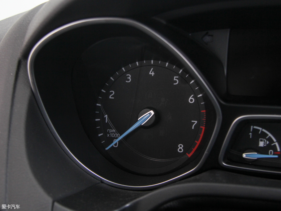 2015˹  EcoBoost 180 ԄŞ