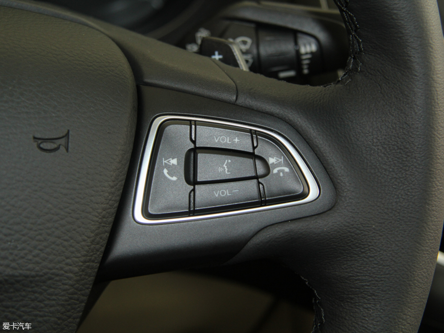 2015˹  EcoBoost 180 ԄŞ