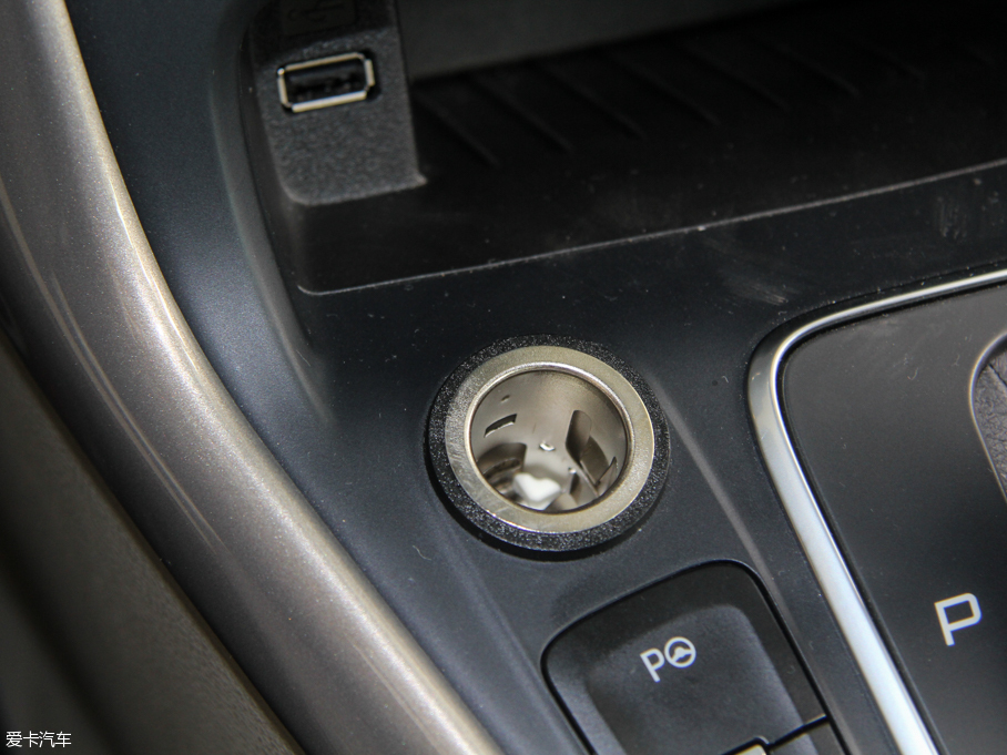 2015˹  EcoBoost 180 Ԅ(dng)Ş