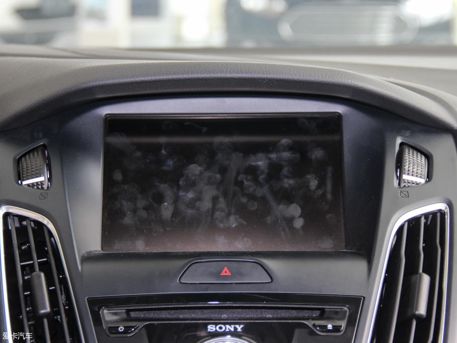 2015˹  EcoBoost 180 ԄŞ