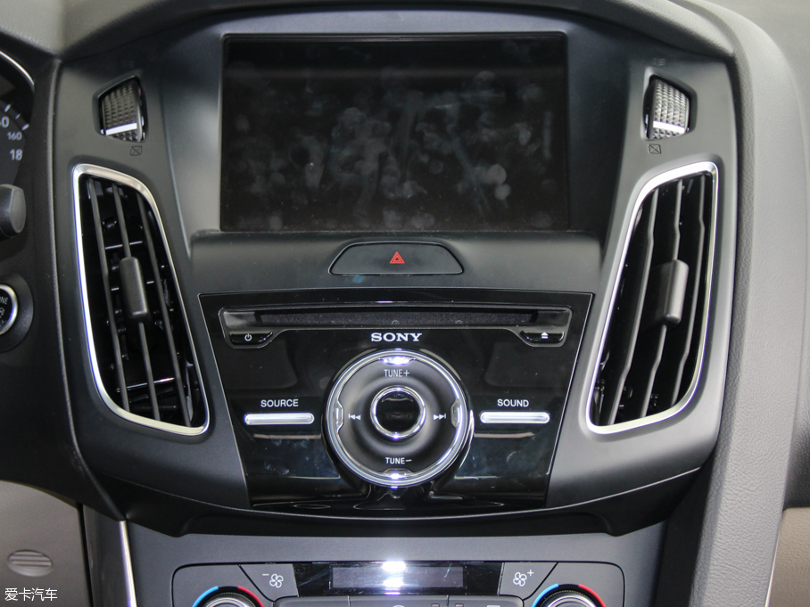 2015˹  EcoBoost 180 ԄŞ