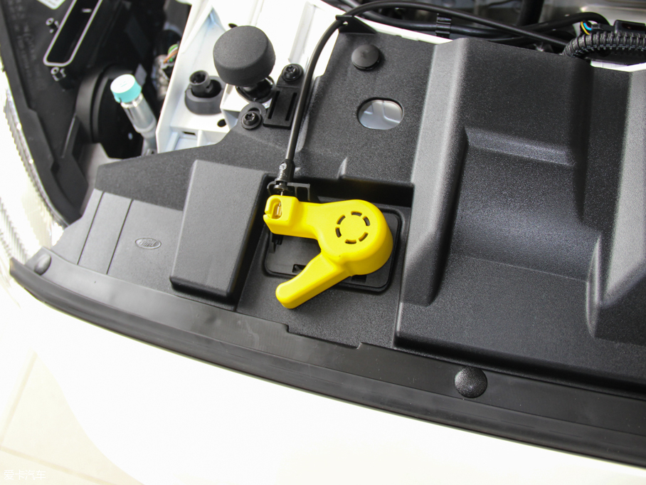 2015˹  EcoBoost 180 ԄŞ