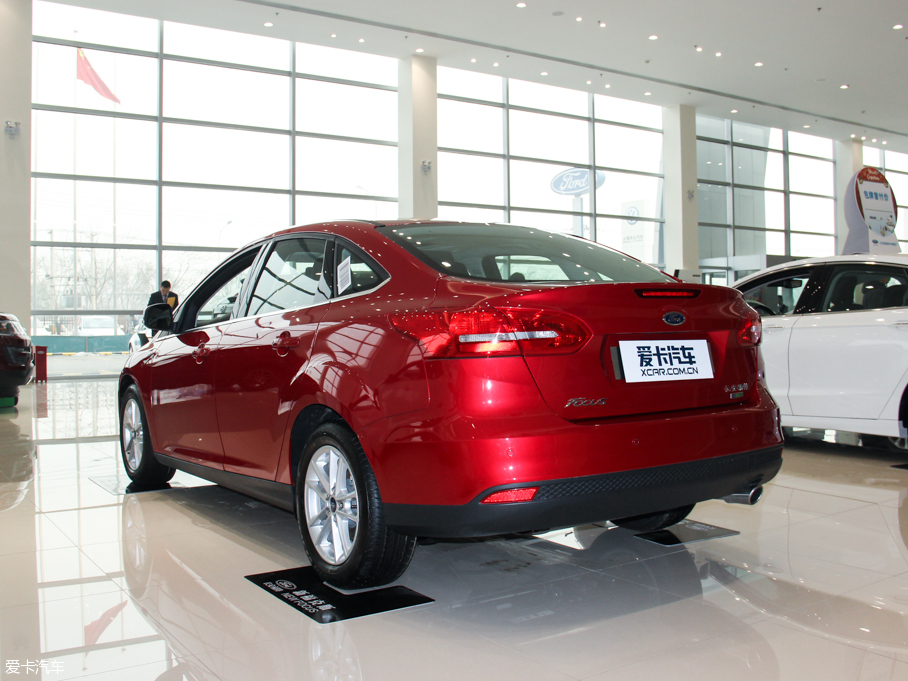 2015˹  EcoBoost 180 ԄӾӢ