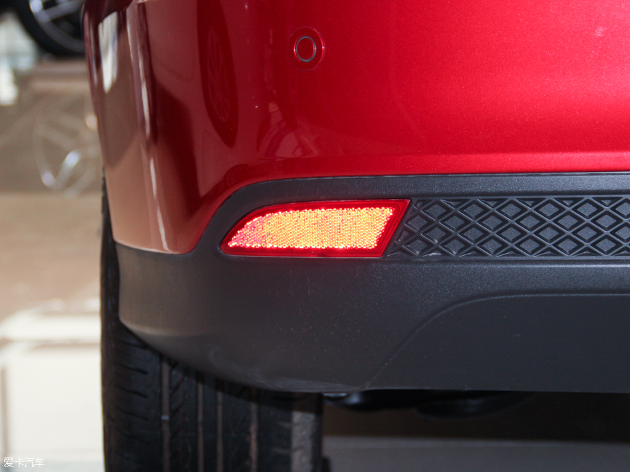 2015˹  EcoBoost 180 ԄӾӢ