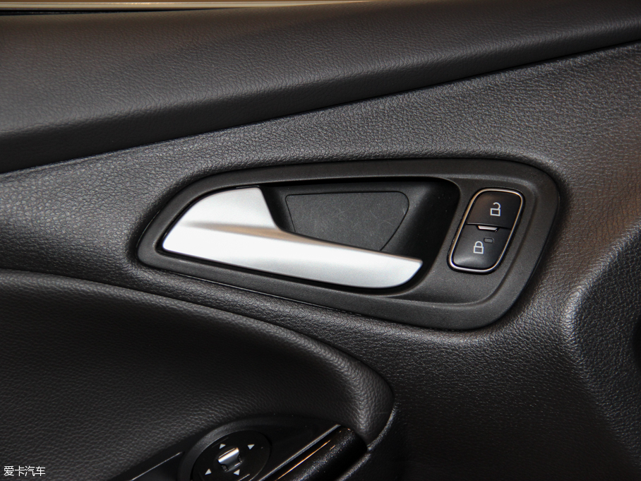 2015˹  EcoBoost 180 Ԅ(dng)Ӣ