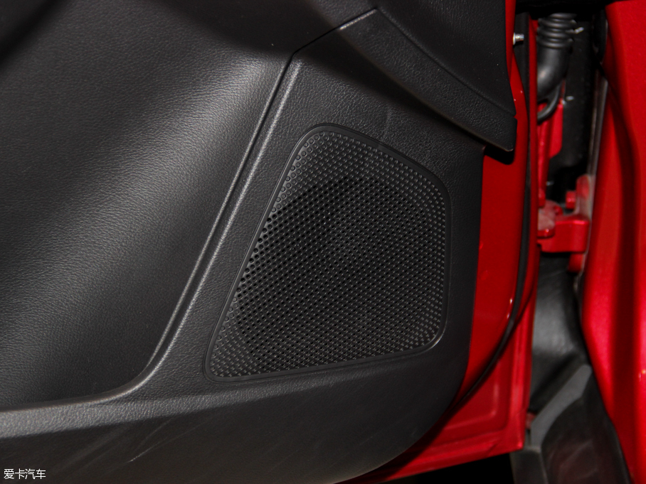 2015˹  EcoBoost 180 Ԅ(dng)Ӣ