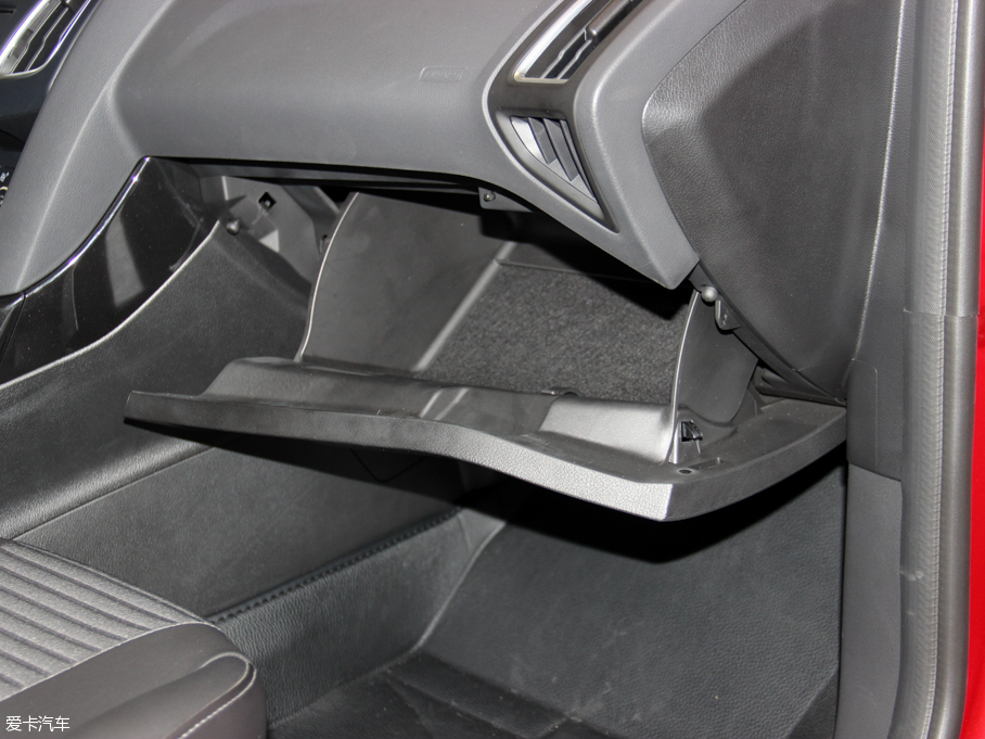 2015˹  EcoBoost 180 Ԅ(dng)Ӣ