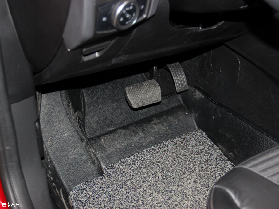 2015˹  EcoBoost 180 ԄӾӢ