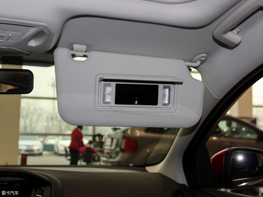 2015˹  EcoBoost 180 ԄӾӢ