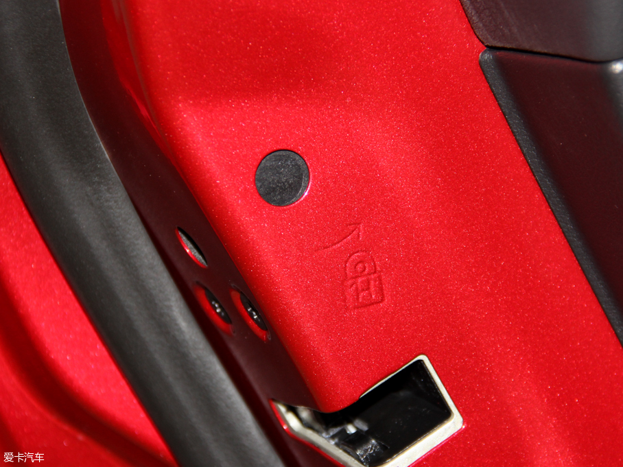 2015˹  EcoBoost 180 ԄӾӢ