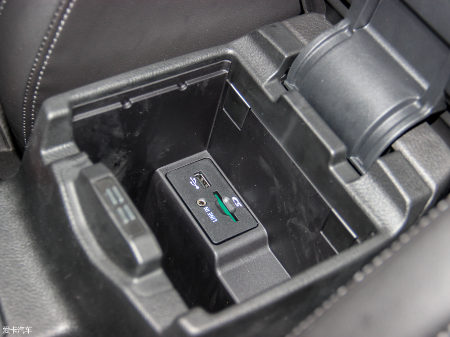 2015˹  EcoBoost 180 ԄӾӢ