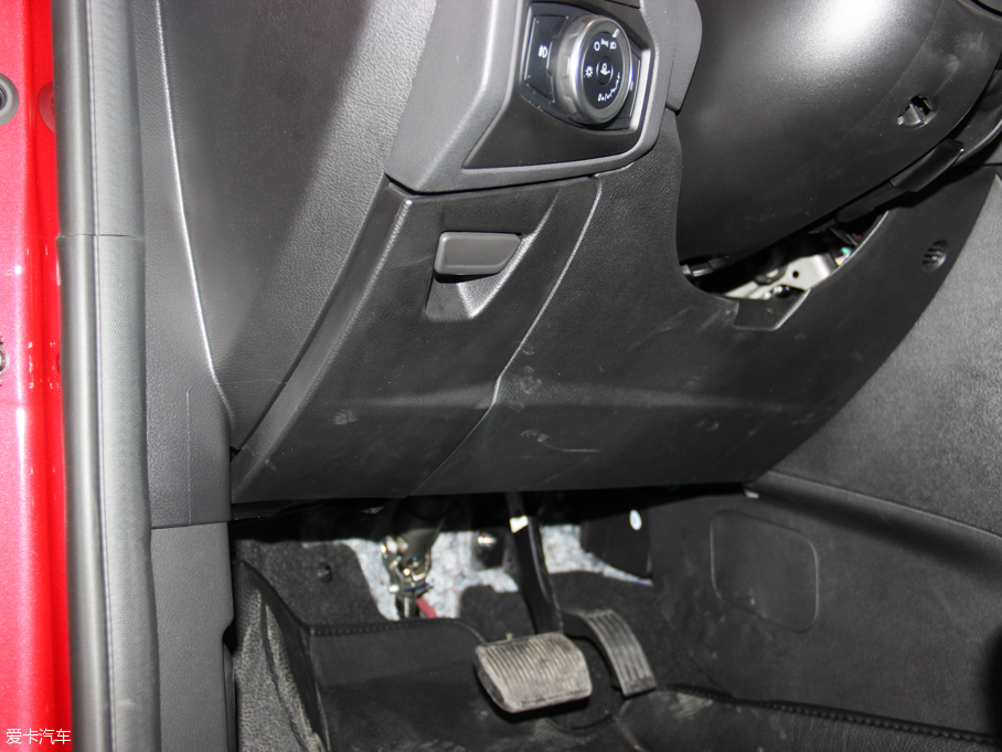 2015˹  EcoBoost 180 ԄӾӢ