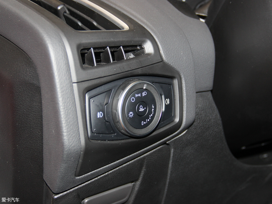 2015˹  EcoBoost 180 Ԅ(dng)Ӣ