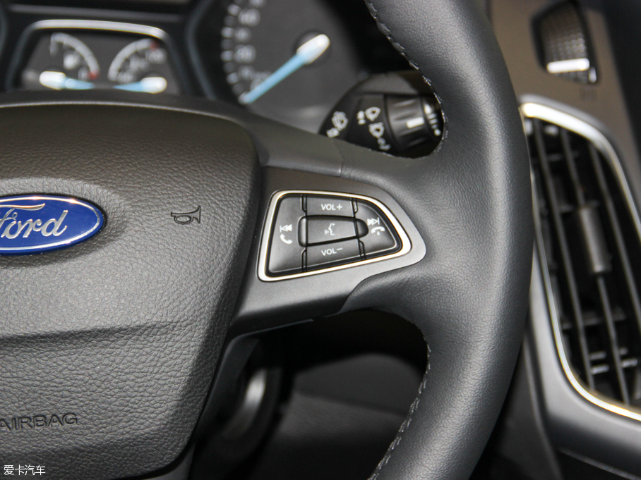 2015˹  EcoBoost 180 ԄӾӢ