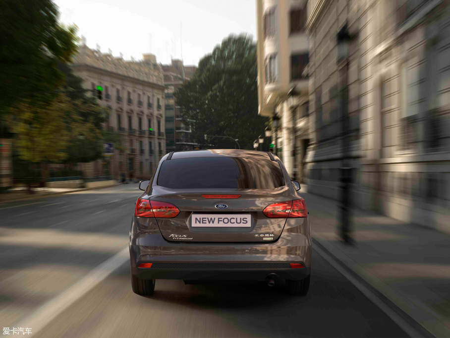 2015˹  EcoBoost 180 ԄŞ