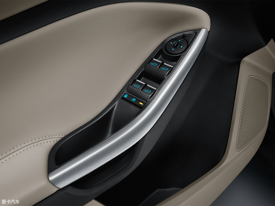 2015˹  EcoBoost 180 ԄŞ