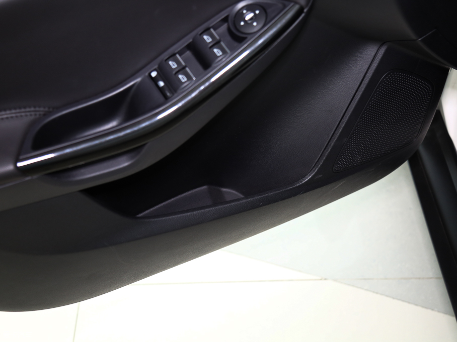 2015˹  EcoBoost 125 ԄӳL