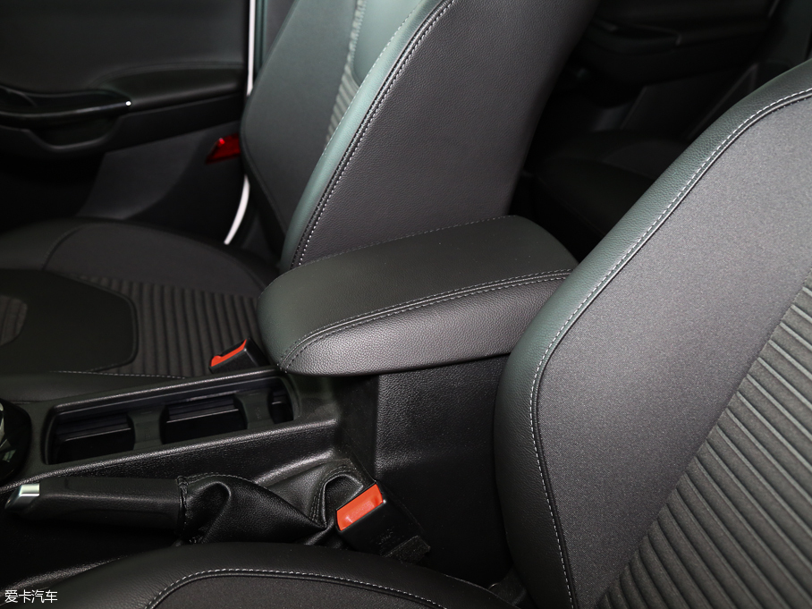 2015˹  EcoBoost 125 ԄӳL