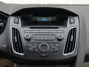 長安福特2015款新福克斯三廂