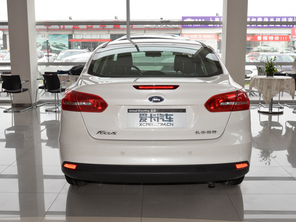 長安福特2015款新福克斯三廂