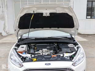 長安福特2015款新福克斯三廂