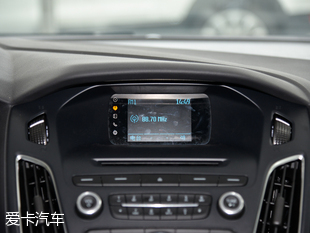 長安福特2015款新福克斯三廂