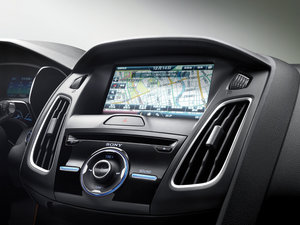 2015 EcoBoost 180 ԄŞ п؅^