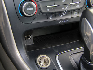 2015 EcoBoost 180 ԄŞ п؅^