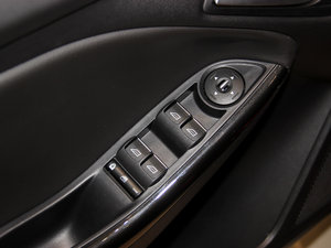 2015 EcoBoost 180 ԄӾӢ {܇ƅ^	