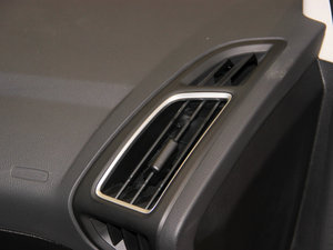 2015 EcoBoost 180 ԄӾӢ п؅^