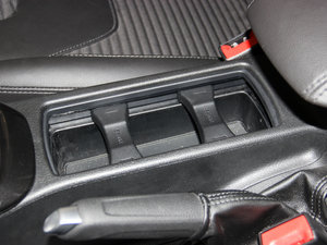 2015 EcoBoost 180 ԄӾӢ п؅^