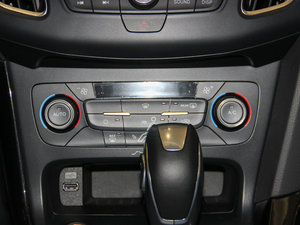 2015 EcoBoost 180 ԄӾӢ {{