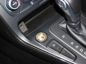 2015 EcoBoost 180 ԄӾӢ п؅^